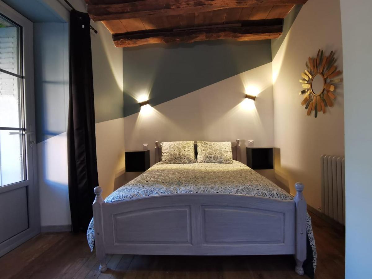 Maison typique périgourdine avec piscine Paulin Esterno foto