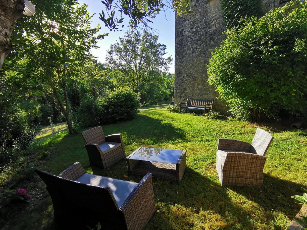 Maison typique périgourdine avec piscine Paulin Esterno foto